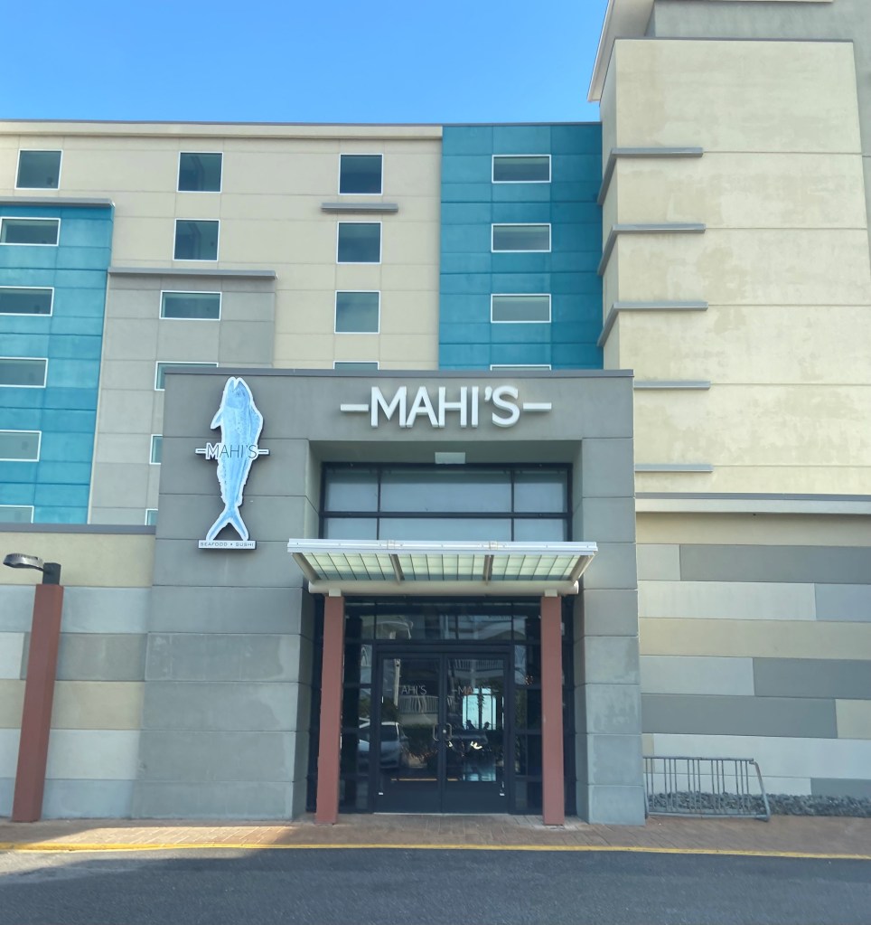 Mahi's Seafood & Sushi